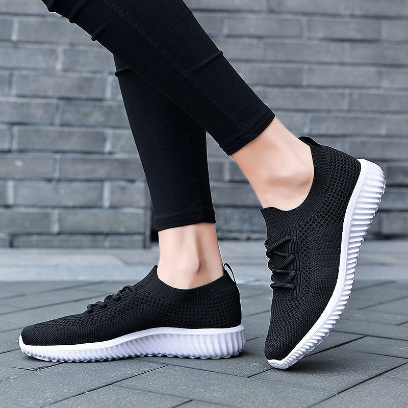 Women Casual Shoes Fashion Breathable Walking Mesh Flat Shoes Woman White Sneakers Women 2020 Tenis Feminino Gym Shoes Sport